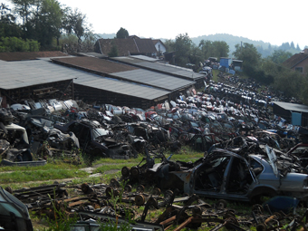 CAR DUMP POPOVIC Banja Luka - Photo 2