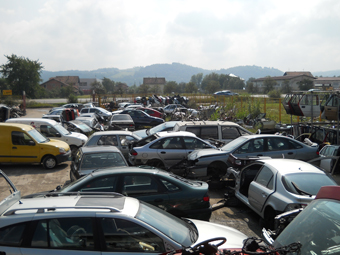 CAR DUMP RENAULT Banja Luka - Photo 1