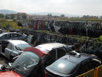 CAR DUMP RENAULT Banja Luka - Photo 2